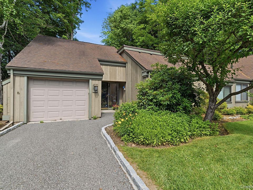 1st image of 953 Heritage Hills #A
