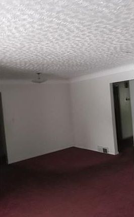 5th image of 20314 Murray Hill St
