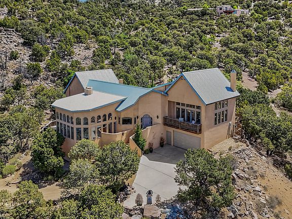 3rd image of 51 Coyote Mountain Rd