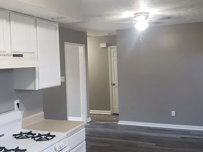 1804 Kraig Dr — Photo 8