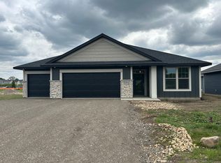 17710 Everest Ave, Lakeville, MN 55044