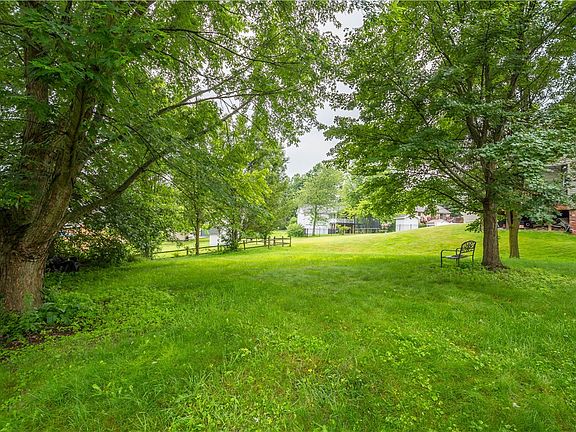 4th image of 3517 Countrywood Dr