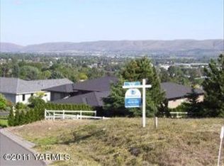 5820 Scenic Ridge Loop, Yakima, WA 98908