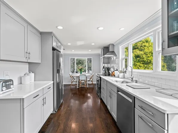 237 Old Willets Path, Smithtown, NY 11787