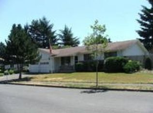 15708 NE Schuyler St, Portland, OR