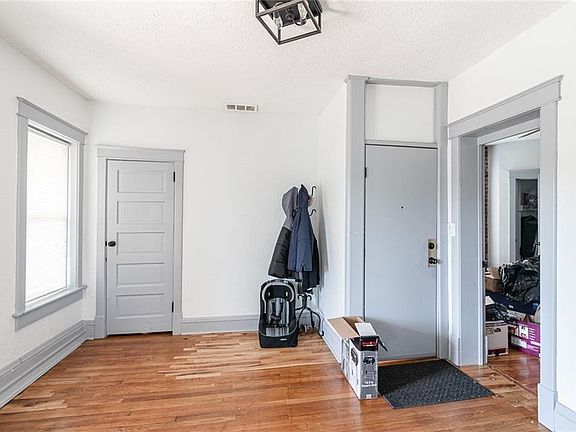 4th image of 2743-2745 Garfield Ave