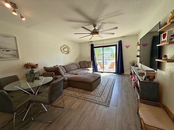 4th image of 950 S Kanner Hwy APT B25