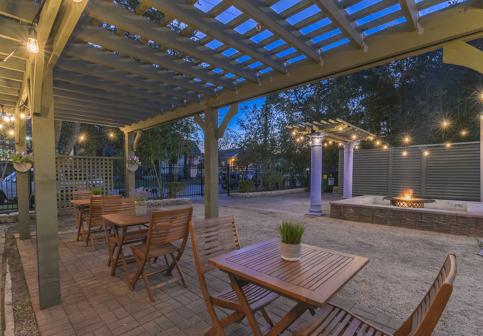1 bed, 900 sqft, $1,450 — Photo 2