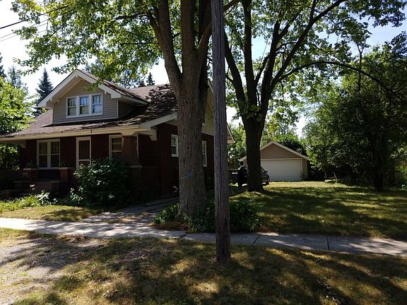 3rd image of 1404 Dunbar St