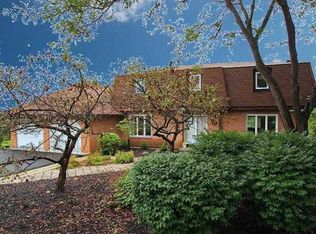 14 Fellview Dr, Pittsford, NY 14534