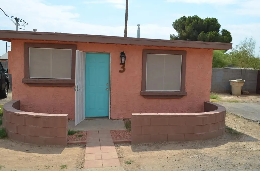 1 bed, 400 sqft, $950 — Photo 2