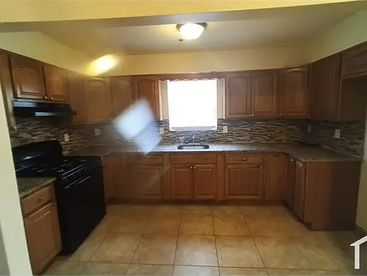 30 Kent St #3 — Photo 5