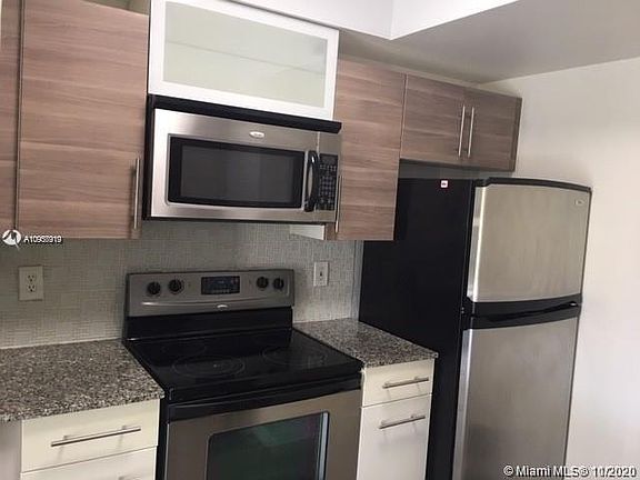5th image of 2570 Centergate Dr APT 103