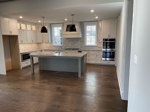 5th image of 50 Old Pasture Ln