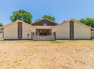 221 Sheffield Dr, Fort Worth, TX 76134