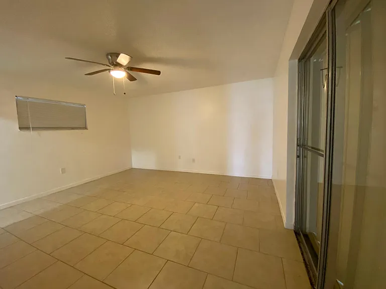 435 Earl Ave — Photo 13