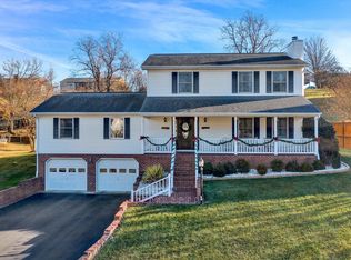 2402 Olde Salem Dr, Salem, VA 24153
