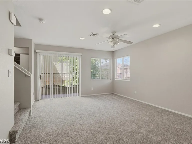 10404 Dark Sands Ave — Photo 2