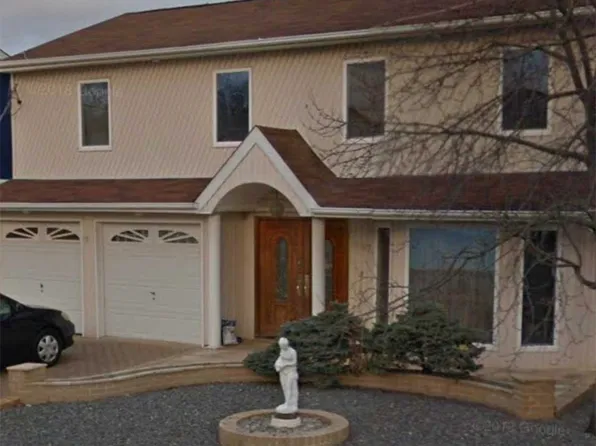 3367 Harbor Point Rd, Baldwin, NY 11510