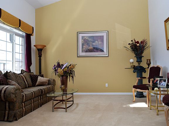 3rd image of 10714 Marcott St