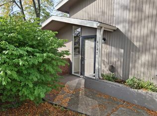 4347 Walnut Hills Dr SE, Kentwood, MI 49512