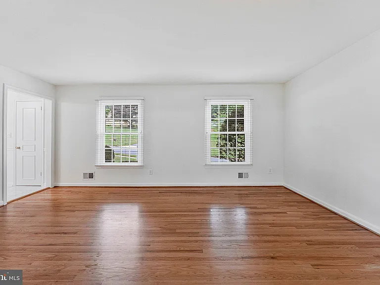 1171 Foxhound Ct — Photo 43