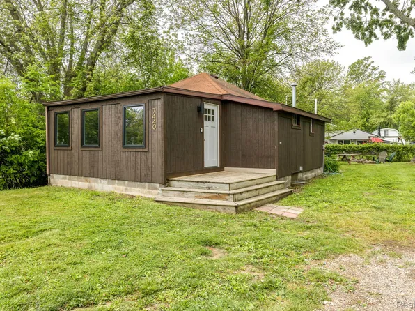 7440 Lakeview Dr, Lexington, MI 48450