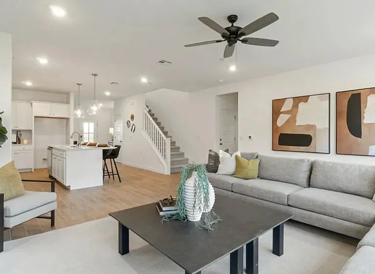 1062 W Compass Dr — Photo 5