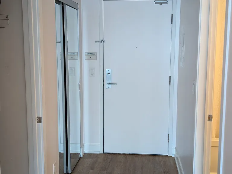 150 E Liberty St #1309 — Photo 2