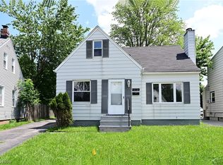 18321 Knoll Dr, Maple Heights, OH