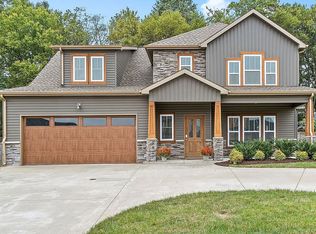 1020 Michaela Cir, Clarksville, TN 37043