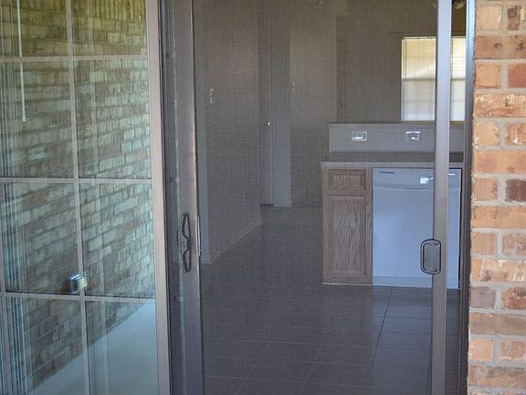 3rd image of 908 Rebecca Ln #B