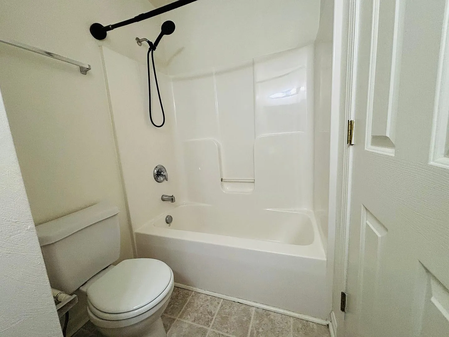 3 Bedroom 2.5 Bath Townhouse — Photo 1