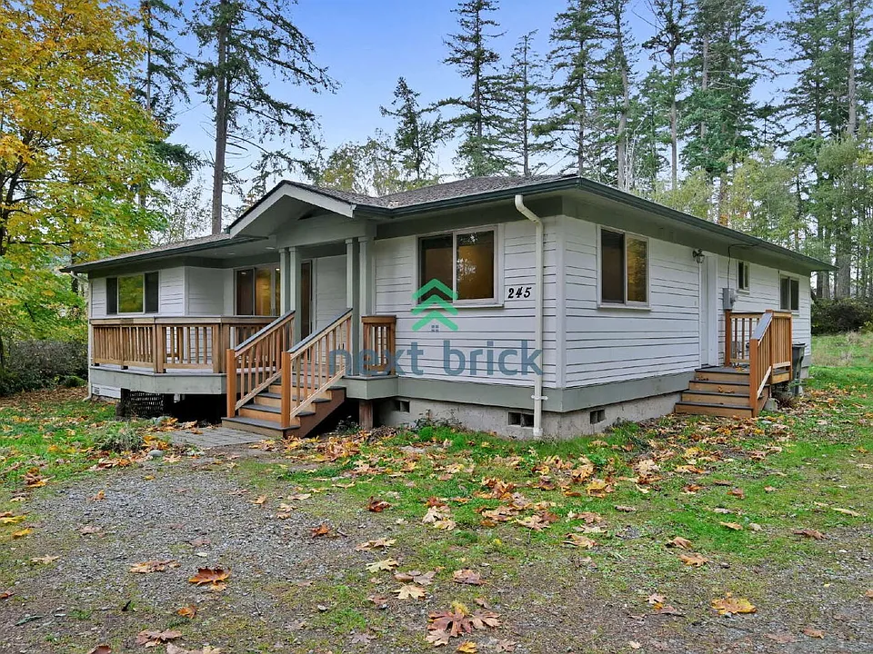 245 Russell Rd