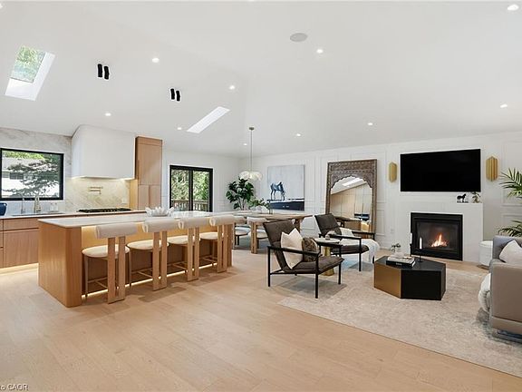 3rd image of 345 Rankin Dr