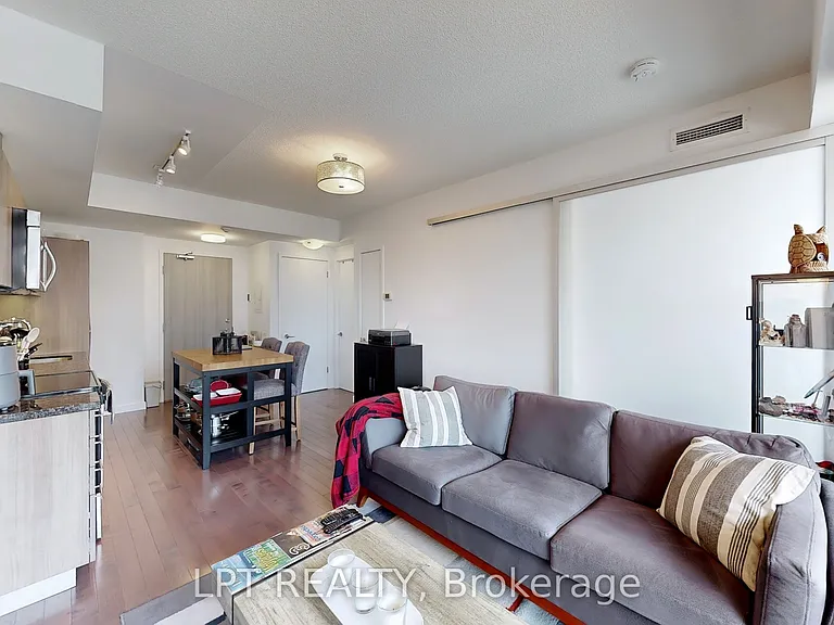 390 Cherry St #503 — Photo 10