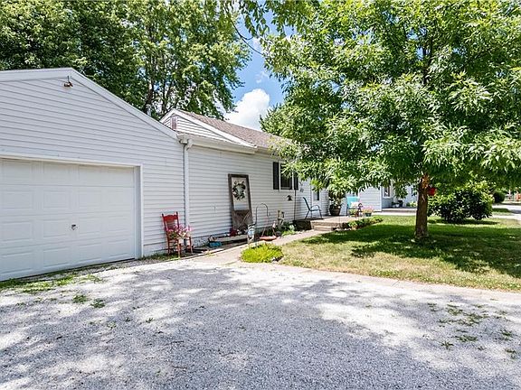 533 Dogwood Dr Arthur Il 61911 Mls 6202584 Zillow