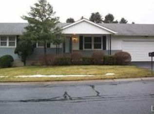 40 Buttonwood Rd, Northampton, PA 18067