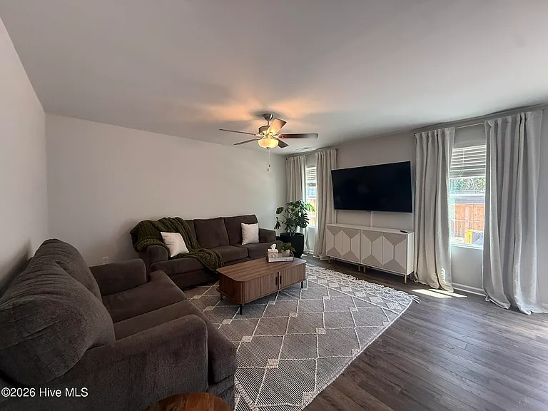 765 Conductor Ct — Photo 15