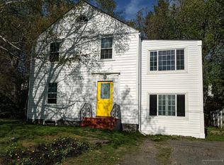 33 Oak St, Presque Isle, ME 04769