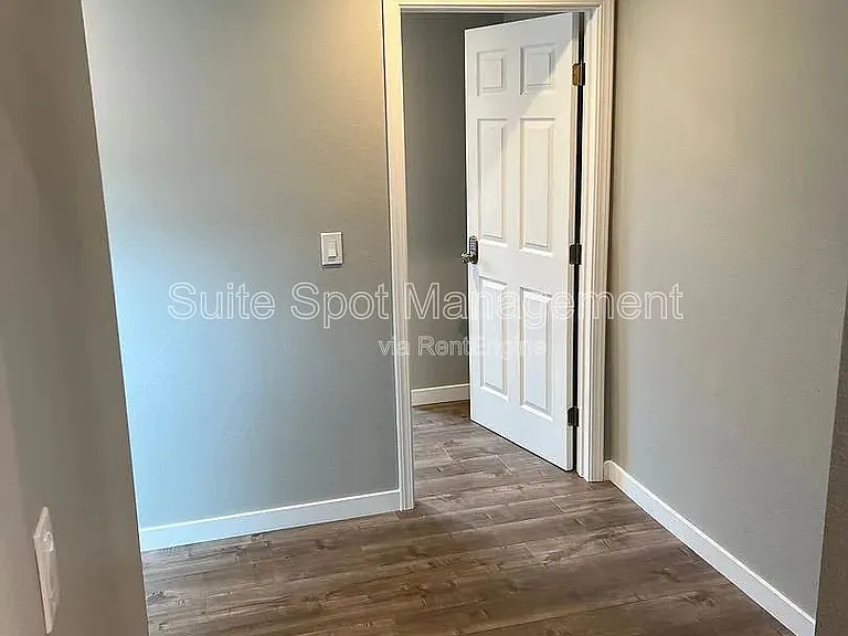 456 N Batavia St #456 — Photo 19