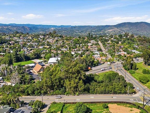 5th image of Mission Rd