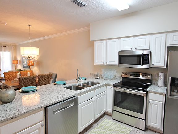 5th image of 5 Laguna St Unit 202