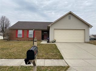 54 W Pine Ridge Dr, Westfield, IN 46074