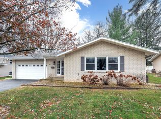 112 Sylvia Ln, Naperville, IL 60540