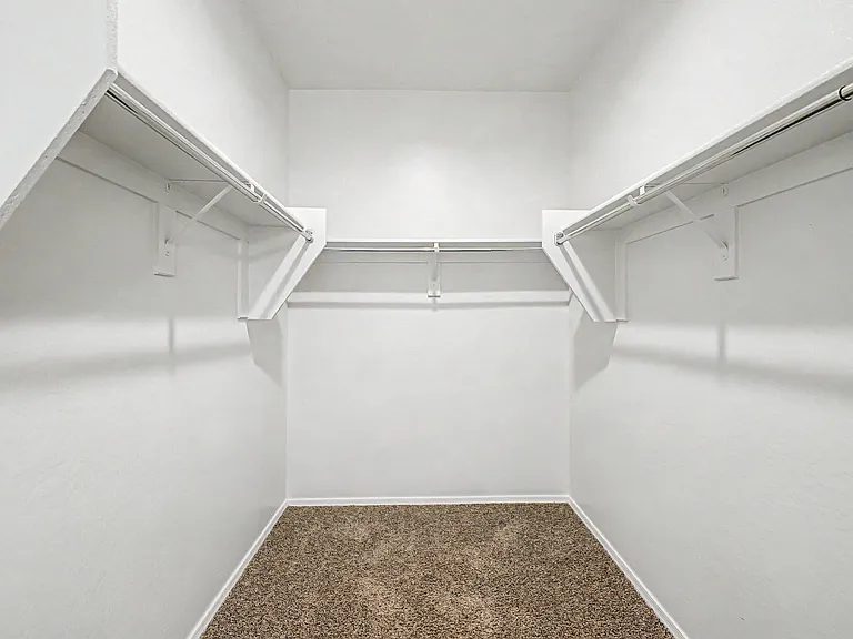 1302 W Raymond Ave — Photo 14