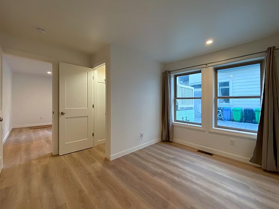 4th image of 381 S Van Ness Ave #A