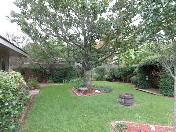 3rd image of 326 Crete Dr