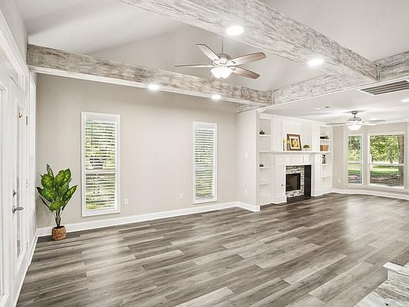 5th image of 28555 Persimmon Ln