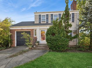 1569 Hewlett Ave, Hewlett, NY 11557